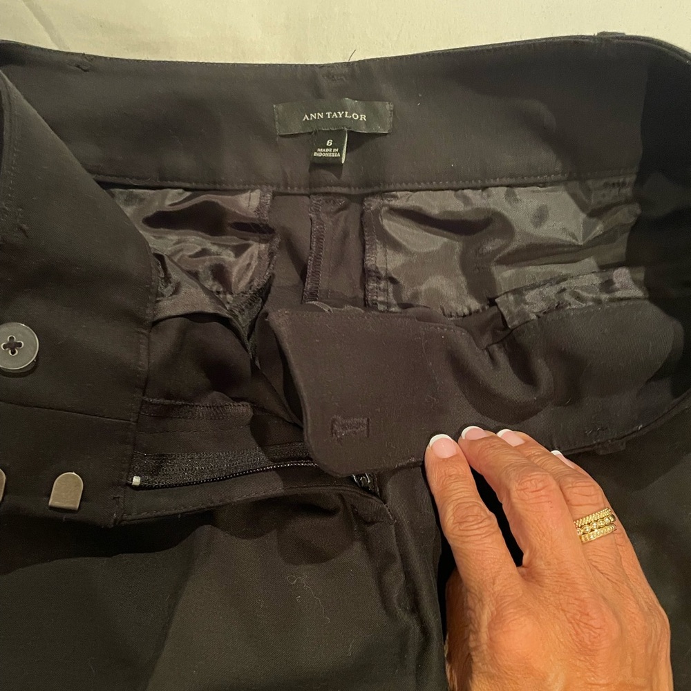 Black Capris